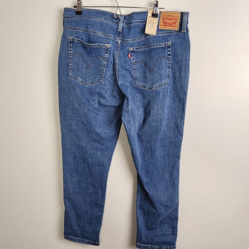 Levi's Boyfriend Relaxed Distressed Mid Rise Size 16, 33/27 NWT NEW - Picture 3 of 8